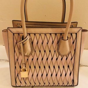 Michael Kors bag never worn
